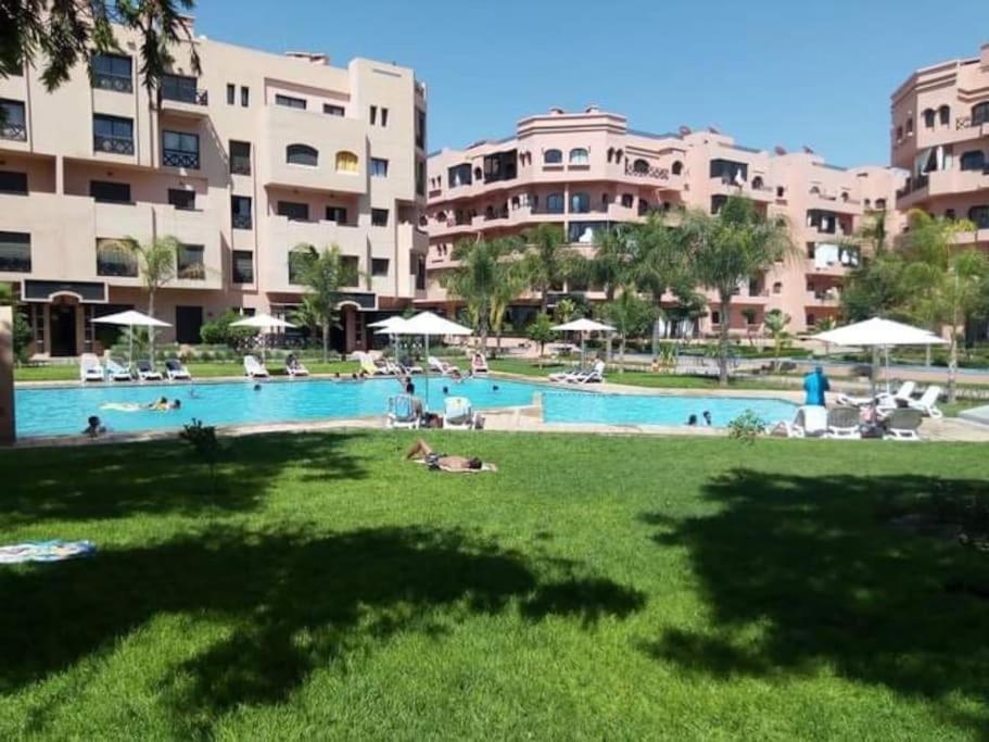 Appartement Confortable Avec 5 Piscines Marrakesh Luaran gambar
